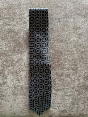 Gianni Italy Men’s Silk-Feel Geometric Necktie